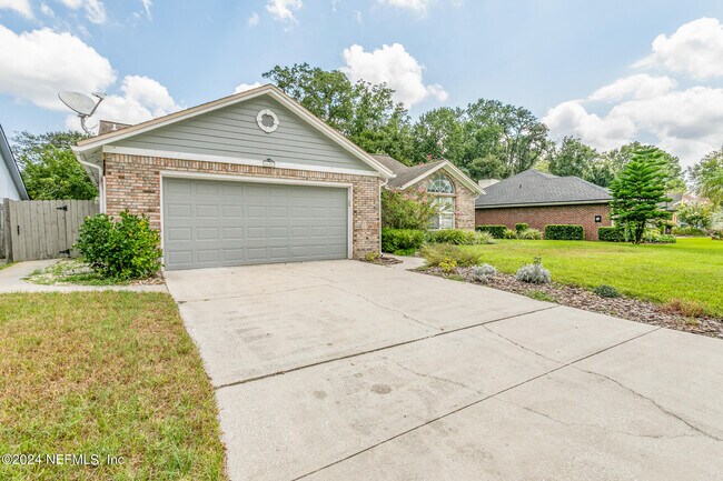 Building Photo - 8621 Goodbys Trace Dr
