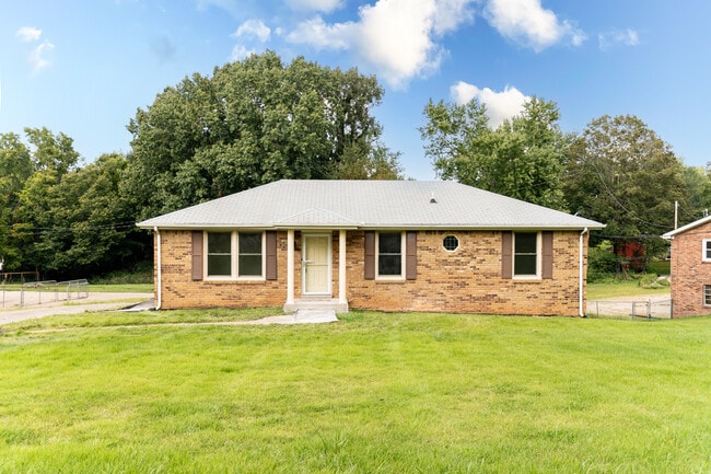 Primary Photo - 729 Pollard Rd