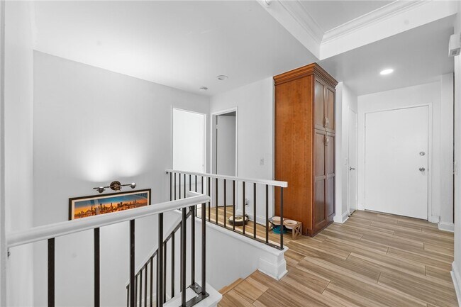 Building Photo - 30902 Club House Dr