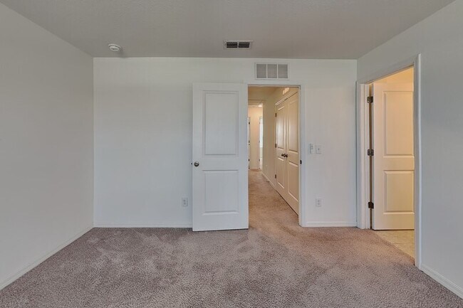 Building Photo - 3326 Azolla St