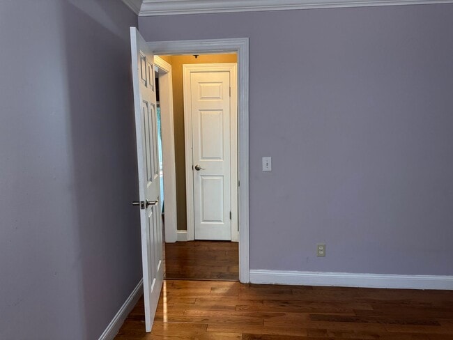 Building Photo - Classic Three Bedroom Home in Hilton Head ...