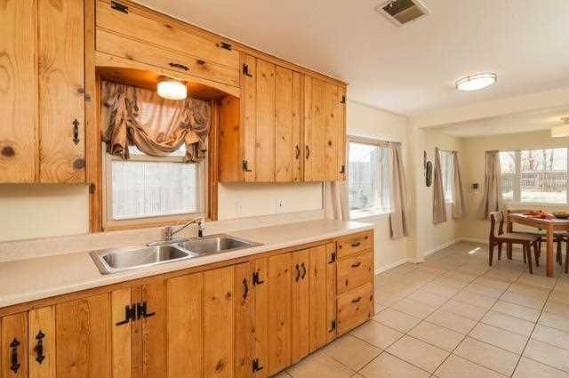 Building Photo - ONE-LEVEL 3 BED, 1 BATH, 2 GARAGE HOME ON ...