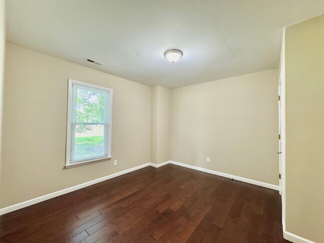 Building Photo - The Home You’ve Been Searching For!
