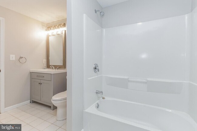 Building Photo - 43179 Allenby Way