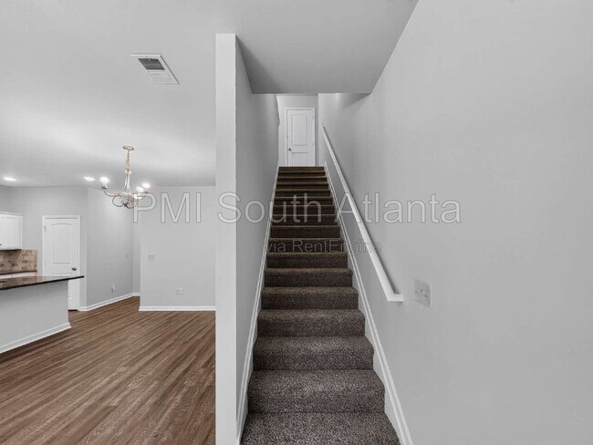 Building Photo - 6446 Grey Fox Way
