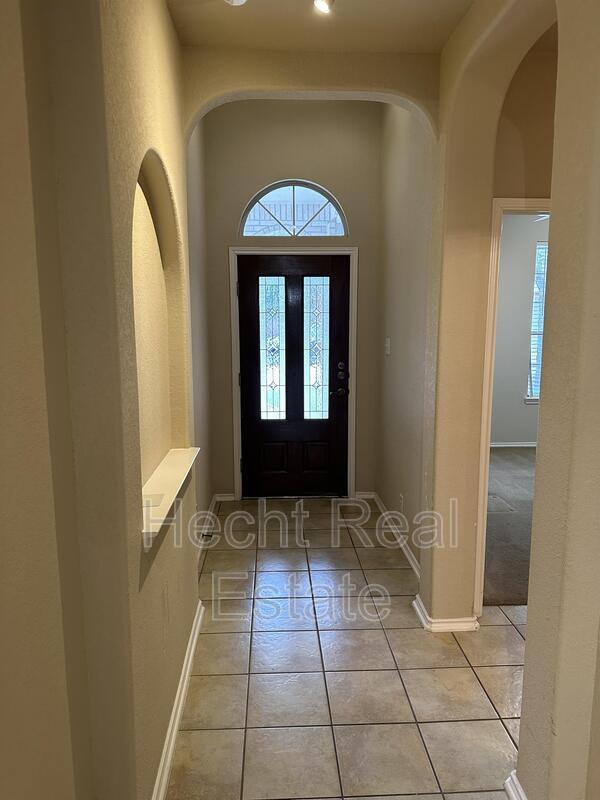 Building Photo - 2616 Gallant Fox Dr