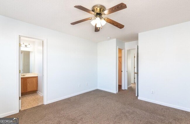 Building Photo - 3230 Oakley Pl