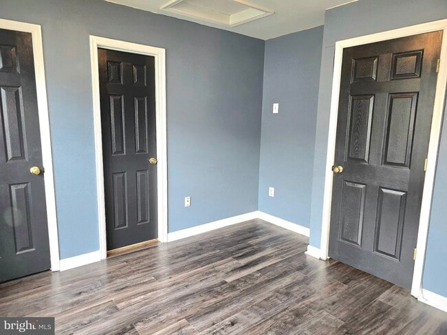 Building Photo - 13907 Edwall Dr