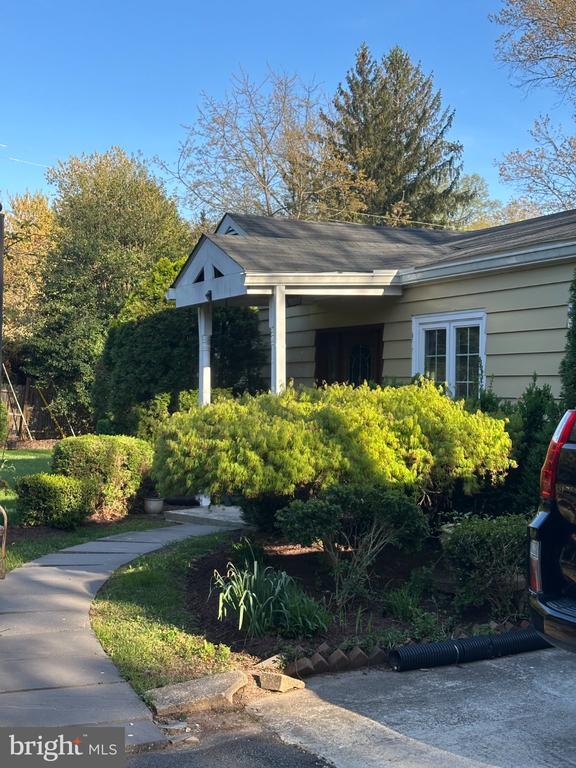 Building Photo - 9901 Blake Ln