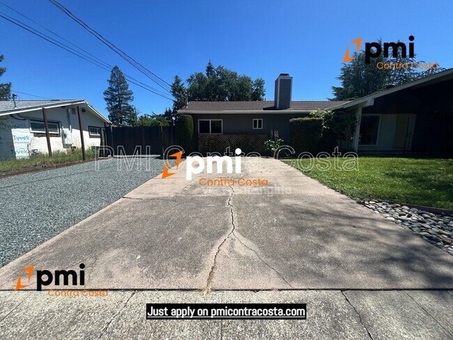 Building Photo - 1173 Las Juntas Way