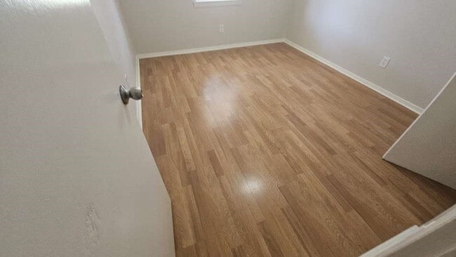 Building Photo - 9222 Lockwood Dr