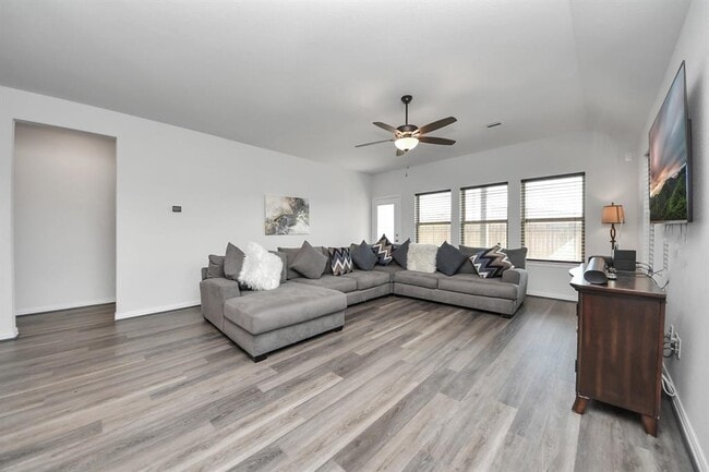 Building Photo - 7009 Terra Ln