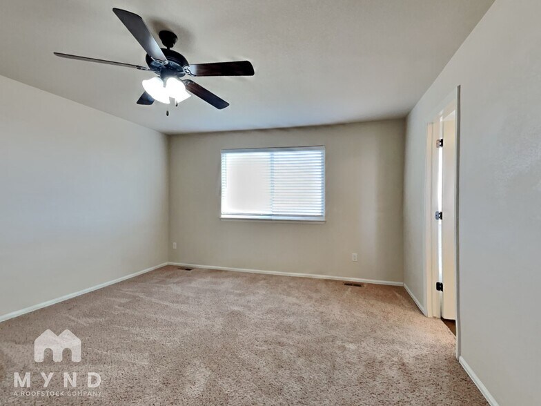 Building Photo - 6365 San Mateo Dr