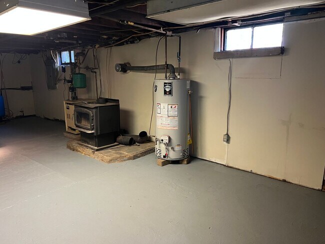 Building Photo - Quakertown Cape in Private Setting