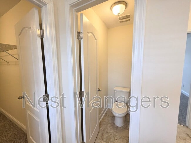 Building Photo - 173 Weston Woods St