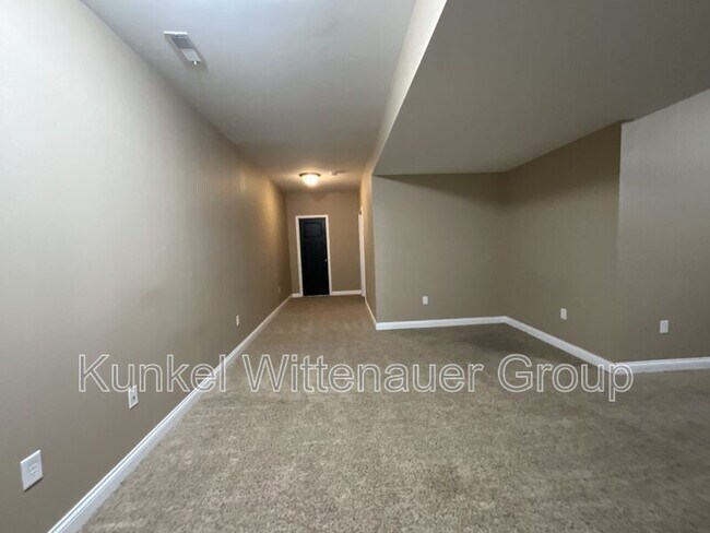 Building Photo - 2711 London Ln