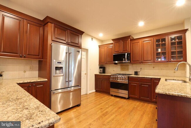 Building Photo - 6732 Rock Brook Dr