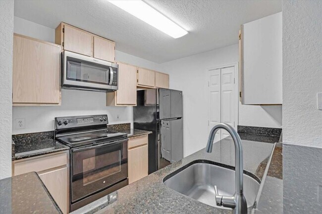 Building Photo - 7417 Vista Way