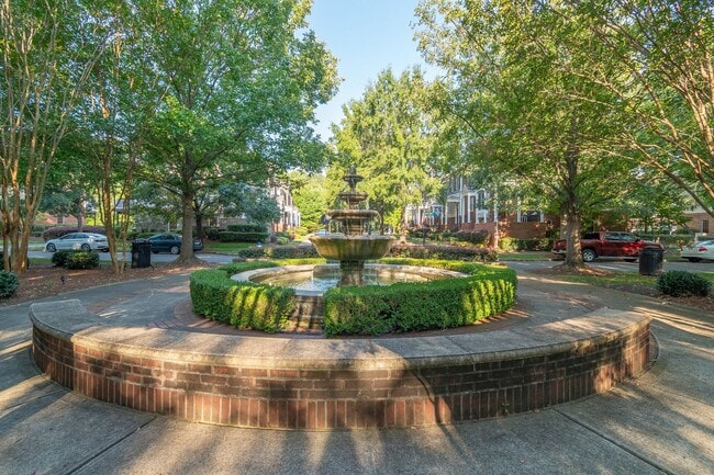 Building Photo - Gorgeous Townhome in the Heart of Fort Mil...