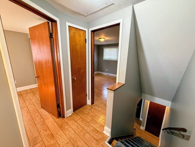 Building Photo - Two bedroom one bathroom duplex for rent