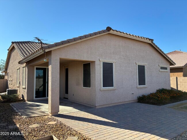 Building Photo - 69 S 195th Ln