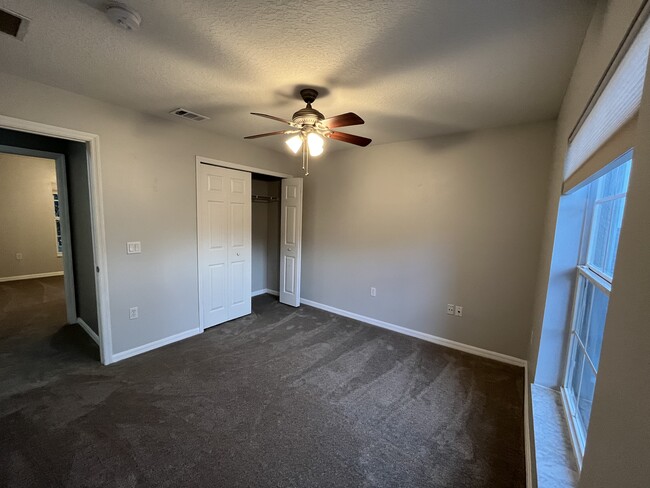 Upstairs Back bedroom with Closet - 13155 Liberty Square Dr