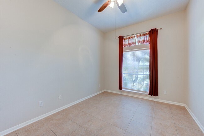 Building Photo - 9026 Robinhoods Well Dr
