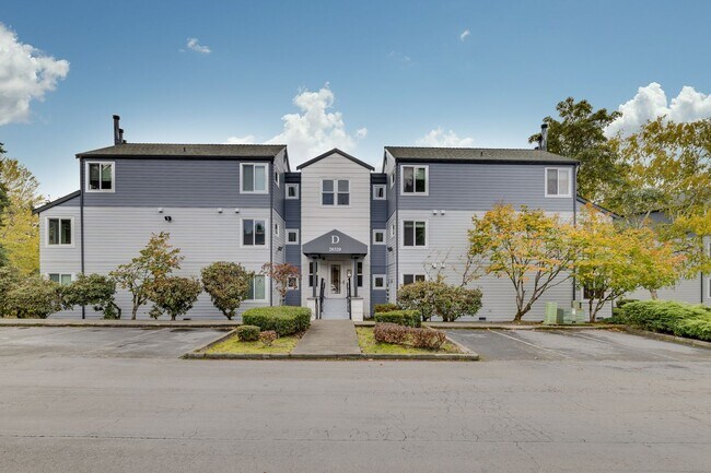 Building Photo - 2 bed, 2 Bath in Bothell! Utilities Included!