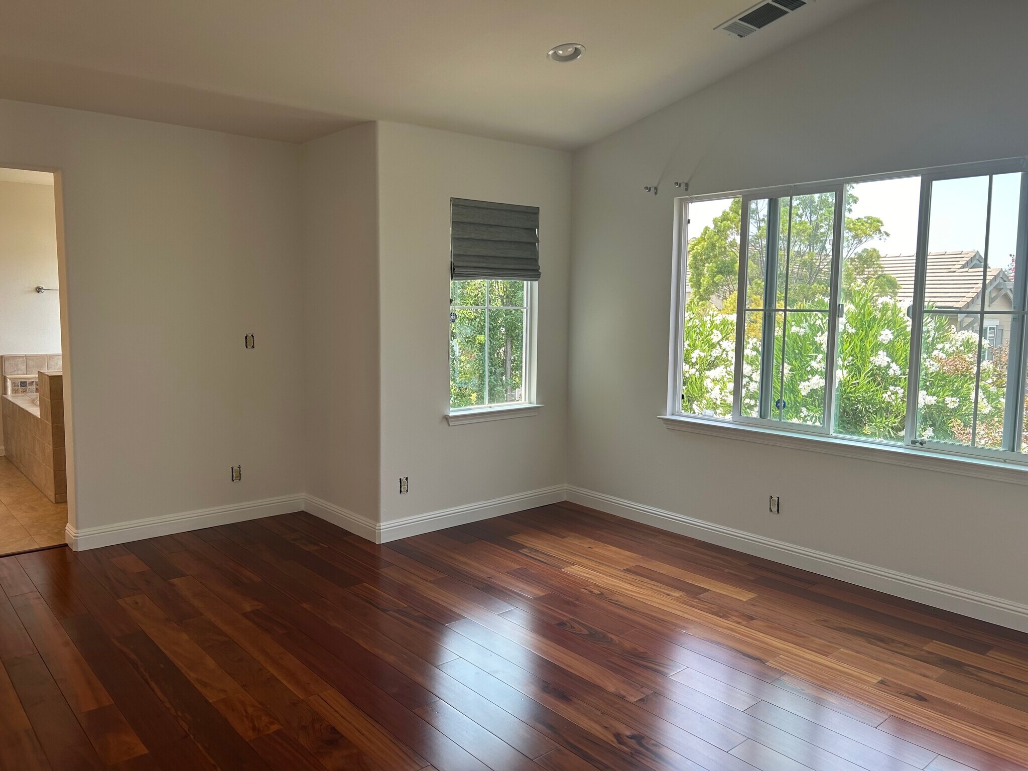 Master Bedroom - 2553 McLaren Ln