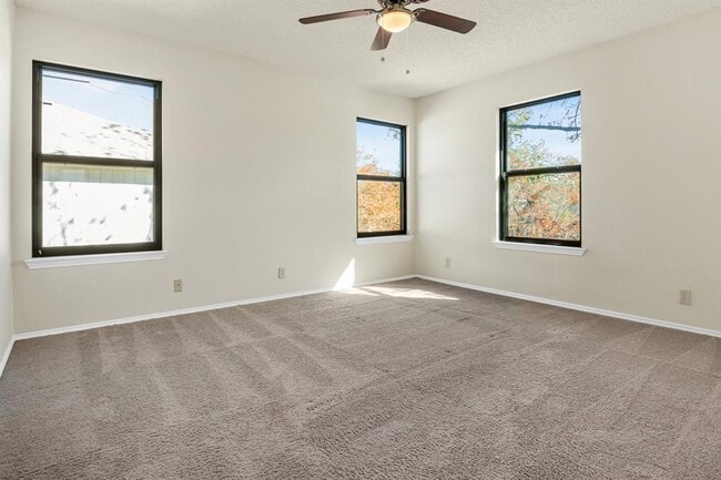 Building Photo - 1803 Lion-Heart Dr