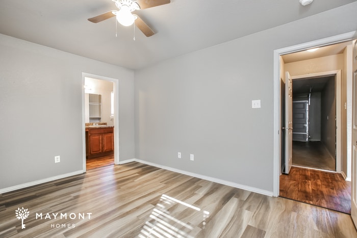 Building Photo - 12104 Firethorn Dr