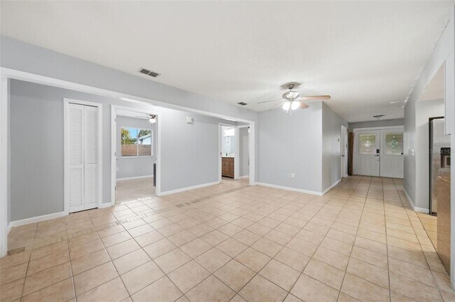 Building Photo - 8334 Crosswicks Dr