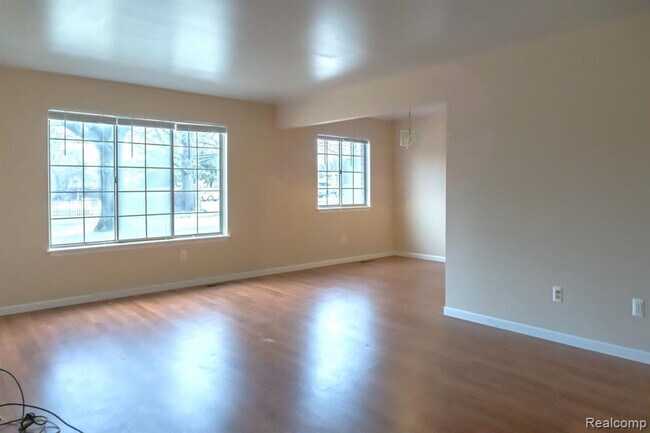 Building Photo - 19639 W 12 Mile Rd