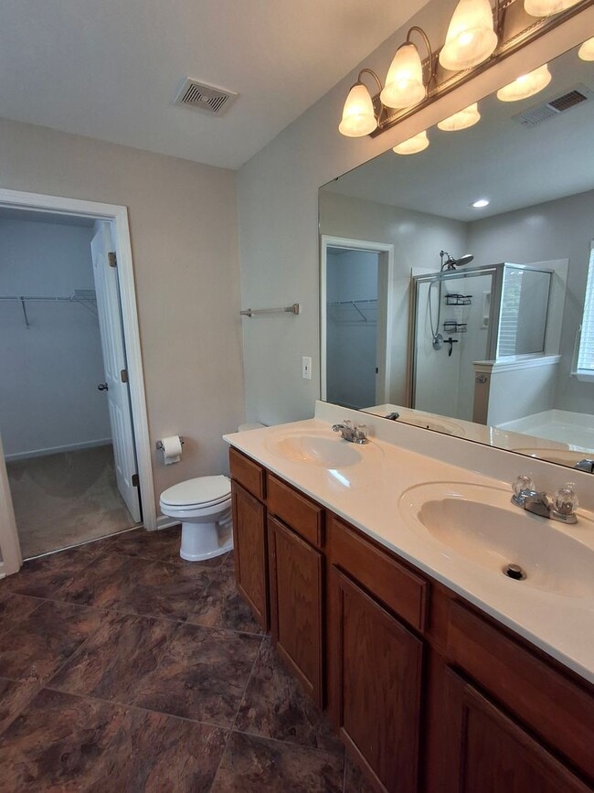 Building Photo - Beautiful 3-Bedroom Home with Bonus Room i...