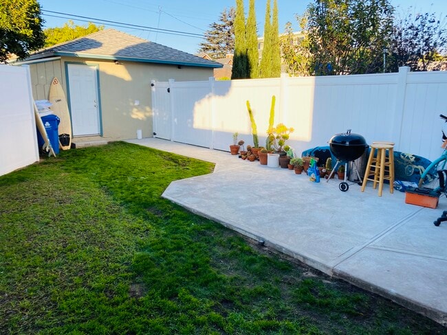 Building Photo - 7363 W Manchester Ave