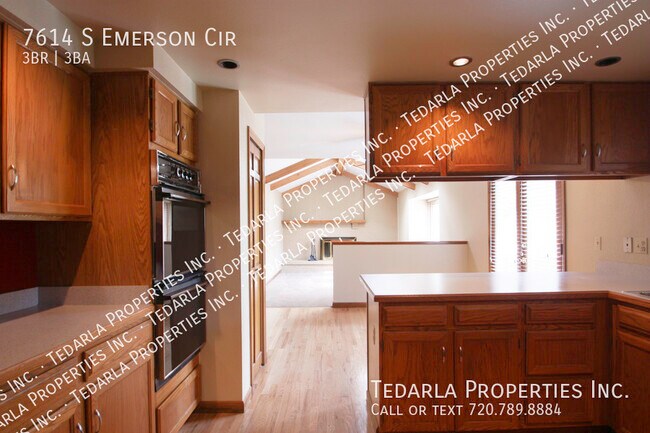 Building Photo - 7614 S Emerson Cir