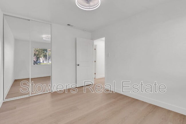 Building Photo - 3225 Claudia Dr