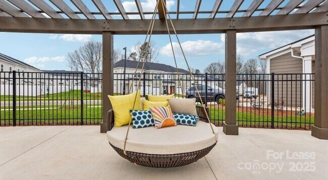 Building Photo - 9100 Bluedale Rd