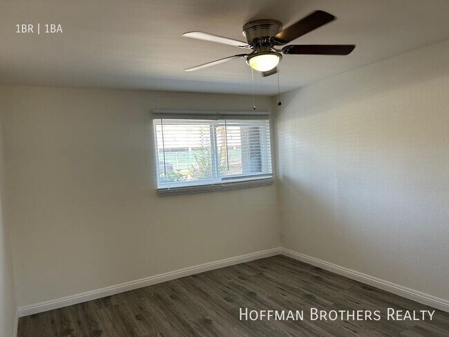 Building Photo - 6738 Independence Ave