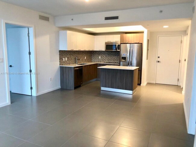 Building Photo - 5300 Paseo Blvd