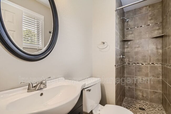 Building Photo - 5007 S Mabre Ct