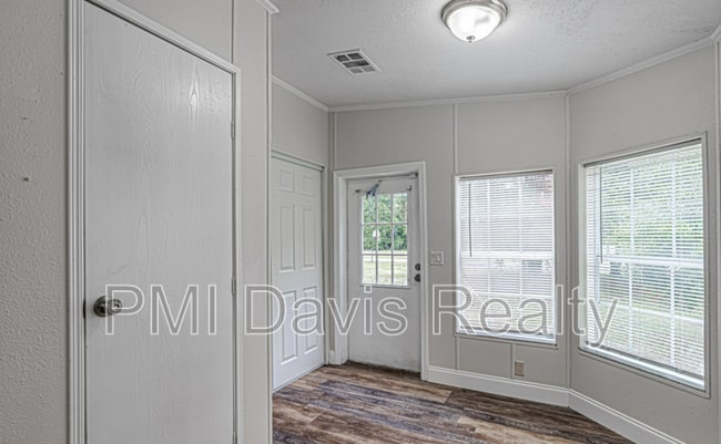 Building Photo - 5497 Coronado St