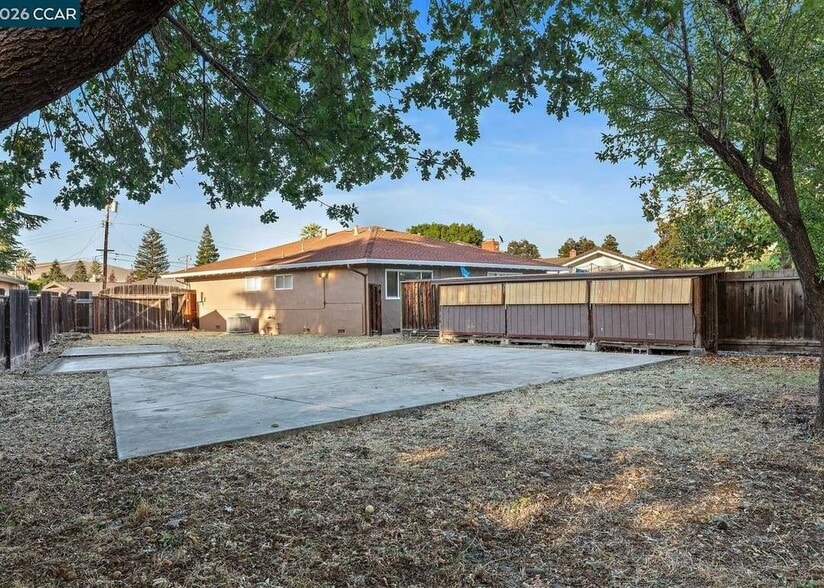Building Photo - 55 Ceemar Ct
