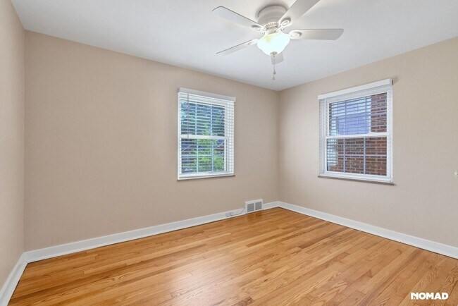 Building Photo - 3 Bedroom Completely Remodeled Single Fami...
