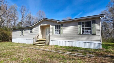 Building Photo - 3 Bed 2 Bath in quiet country setting! View this home TODAY!