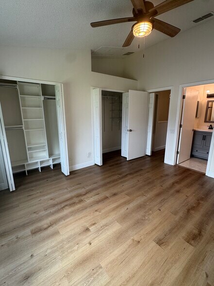 Building Photo - 318 Countryside Key Blvd