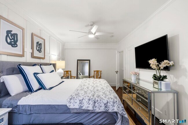 Building Photo - 70 Strawberry Hill Ave