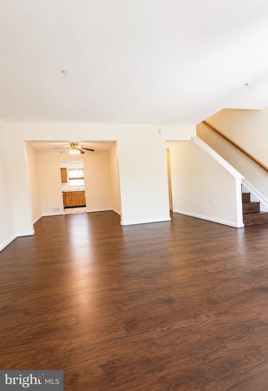 Building Photo - 8809 Francisco Ct