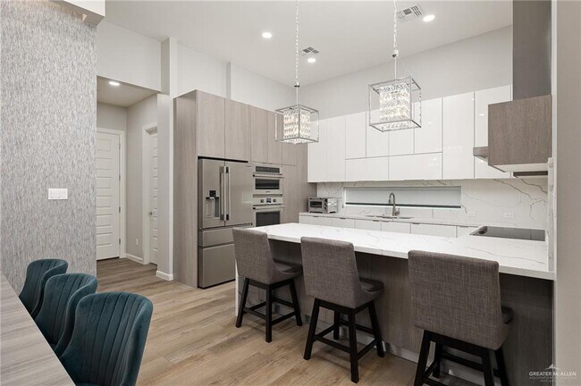 Building Photo - 5009 Sonora Ave W