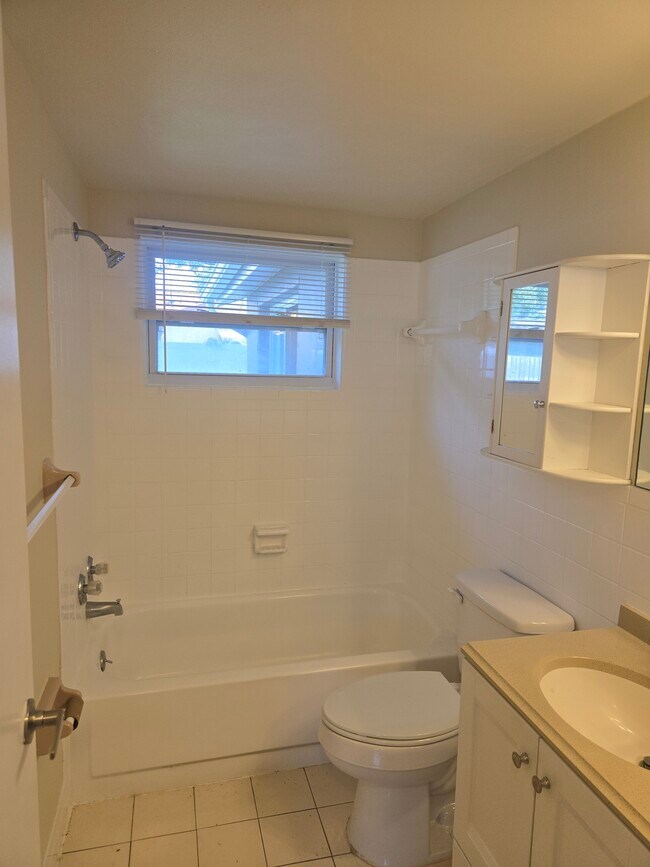 Building Photo - 7725 Dale Dr